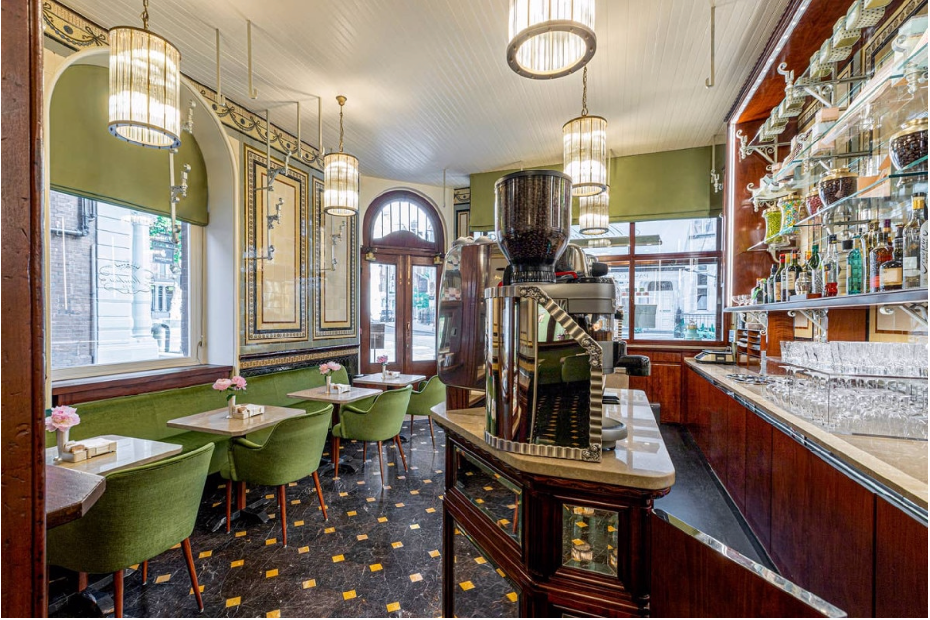 Интерьер кондитерской Pasticceria Marchesi