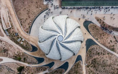 Футуристичный храм бахаи в Сантьяго по проекту Сиамака Харири